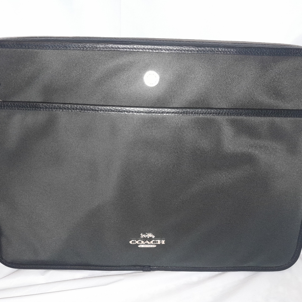 New Coach Ellis Lap Top Sleeve In Black/Gold (Two Zipper Sleeve) NWT - Picture 8 of 10